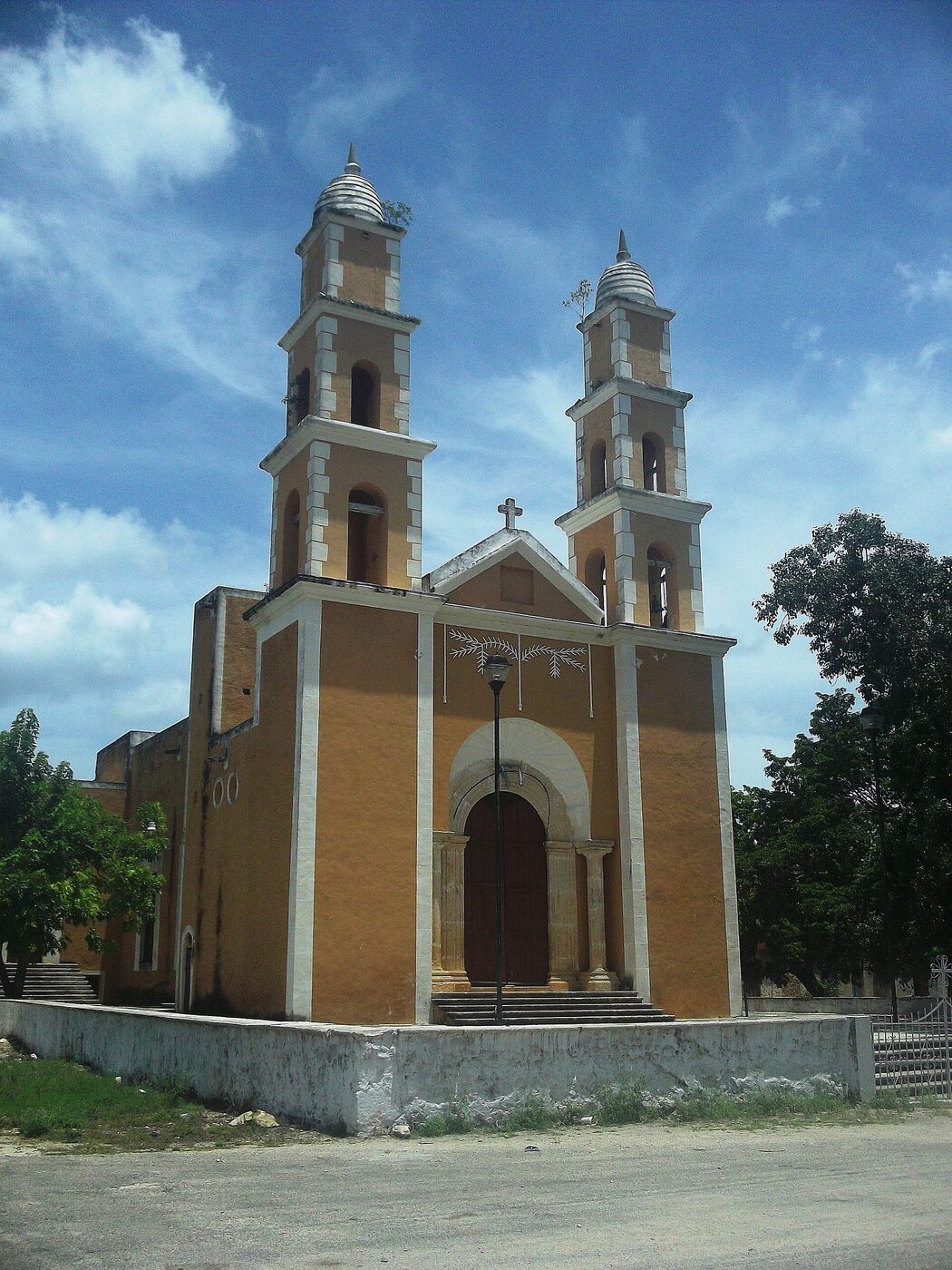Iglesia San Antonio Tedzidz en Samahil