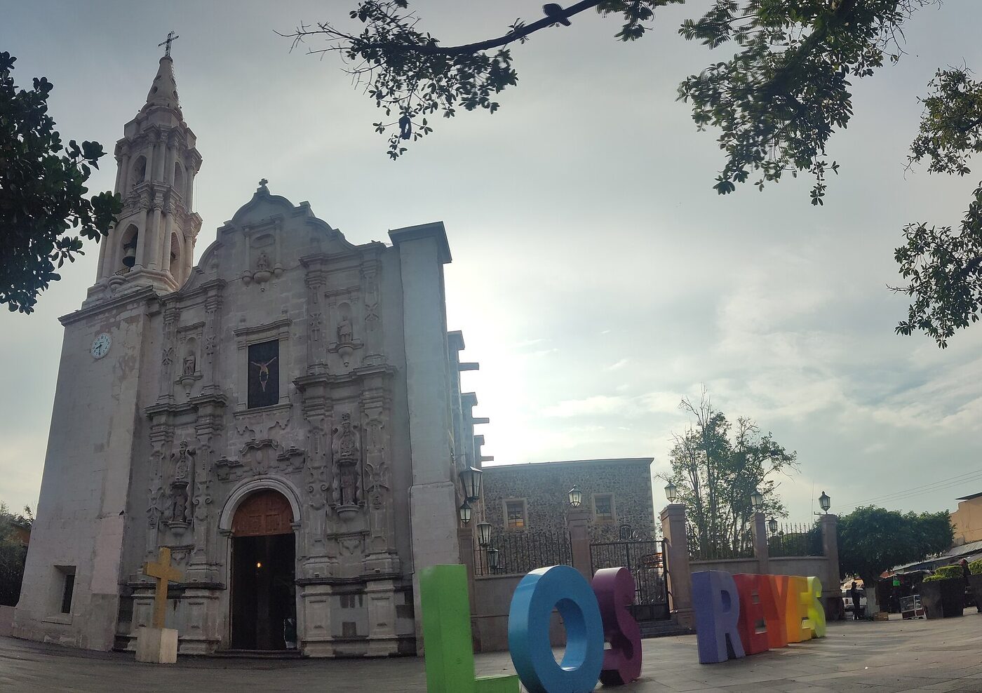 Parroquia Los Santos Reyes en Los Reyes de Salgado