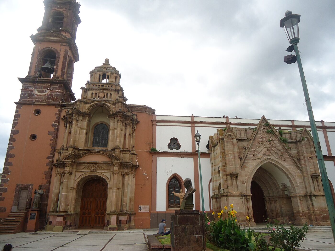 Templo de San Francisco en Ario de Rayón