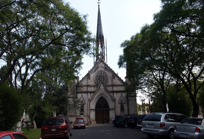 Capilla de Panteón Francés de la Piedad
