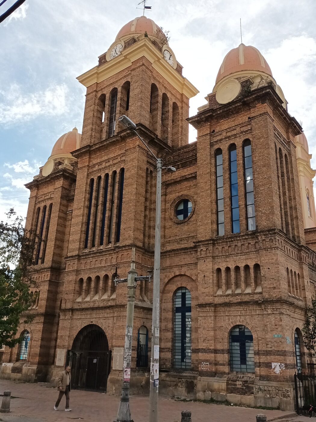 Parroquia Nuestra Señora del Cármen de las Cruces en Bogotá