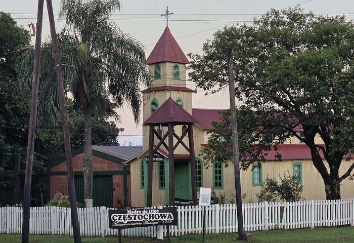 Iglesia Madre de Dios Czestochowa
