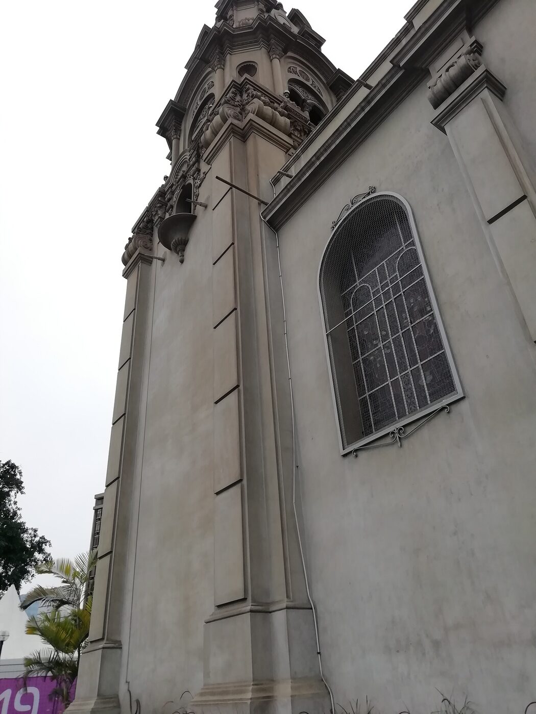 Iglesia Matriz Virgen Milagrosa en Miraflores