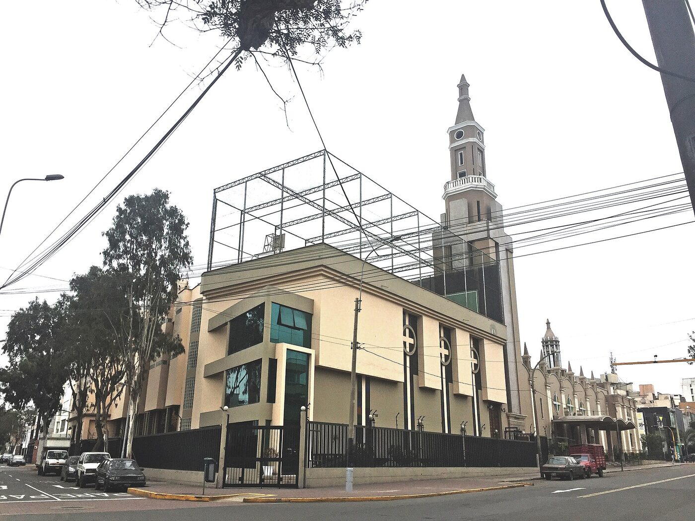 Parroquia Nuestra Señora de la Asunción en Miraflores
