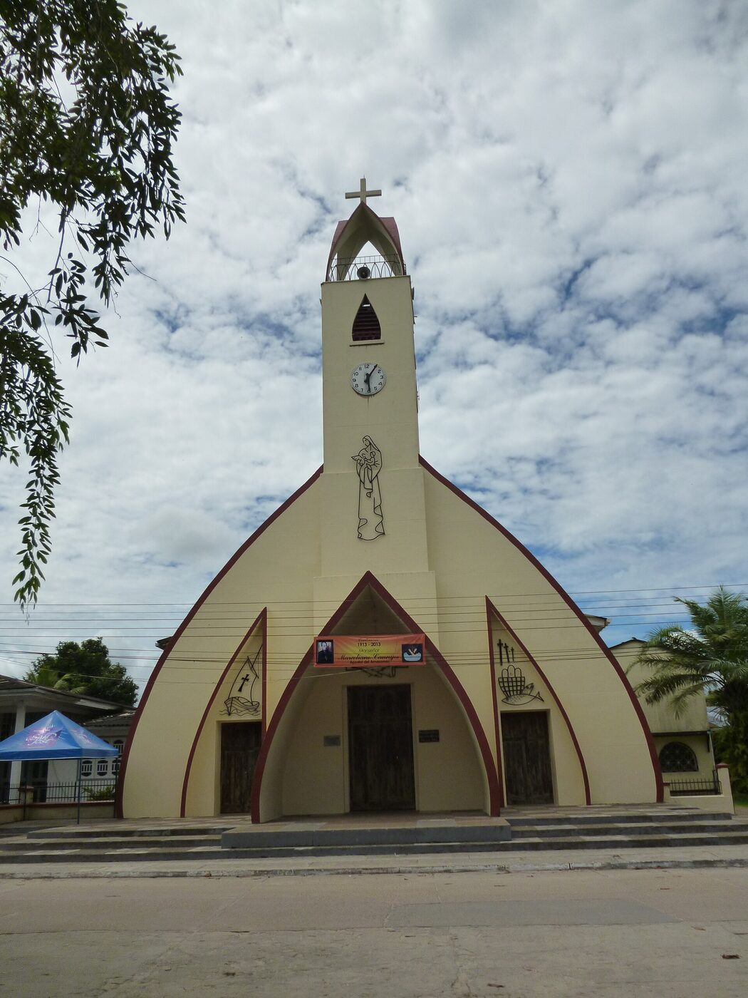 Parroquia Nuestra Señora de la Paz en Leticia