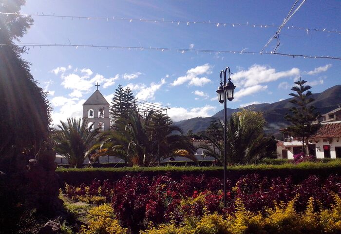 Iglesia Nuestra Señora del Amparo de Tobasía
