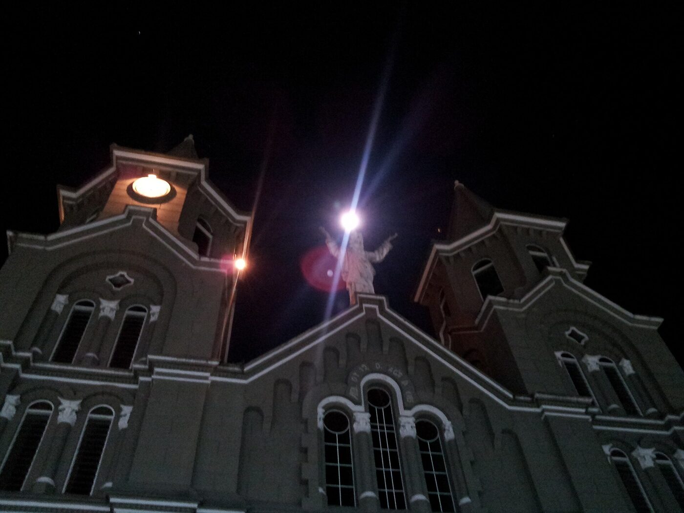 Parroquia Santa Bárbara en Mogotes