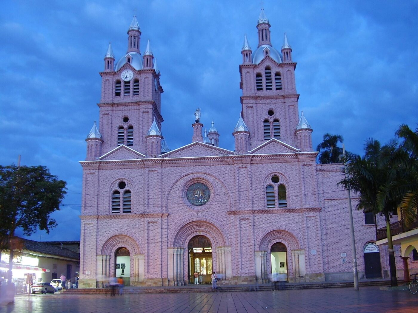 Basílica Menor del Señor de los Milagros en Guadalajara de Buga