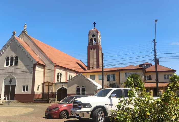 Iglesia San José de la Mariquina