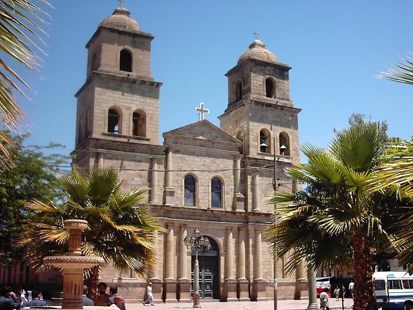Catedral San Bernardo en Municipio Tarija