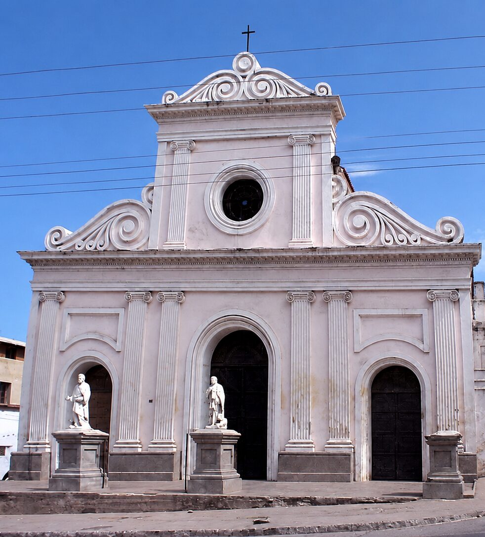 Catedral de San Pedro Apóstol en La Guaira