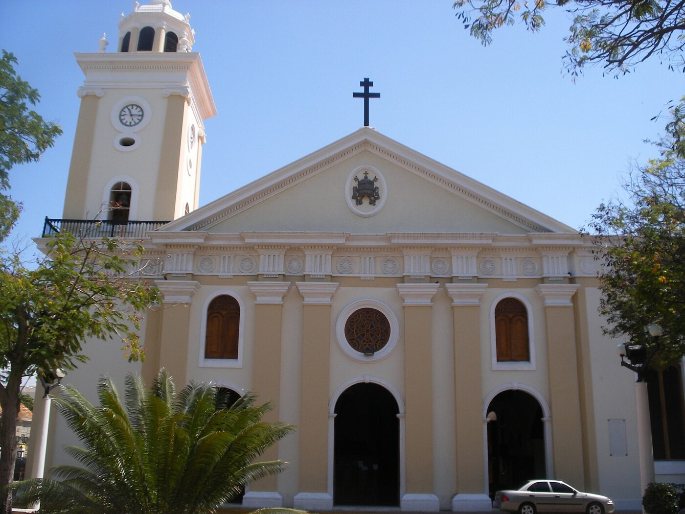 Catedral San Pedro y San Pablo de Maracaibo en Parroquia Bolívar