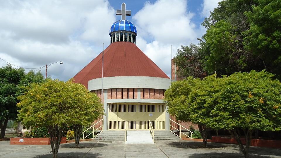 Iglesia de San Martín de Porres en Parroquia Ambrosio