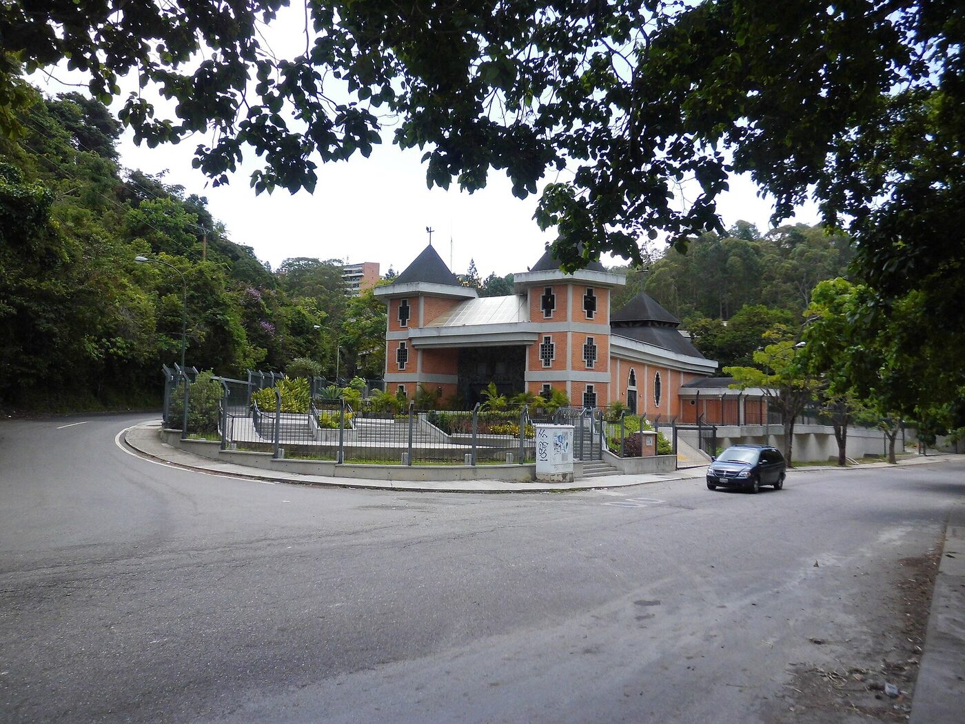 Iglesia Santa Ana en Parroquia El Hatillo