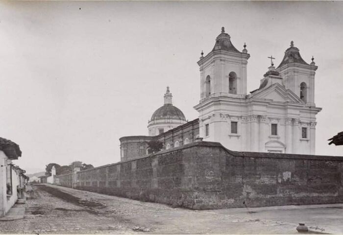 Iglesia La Recolección