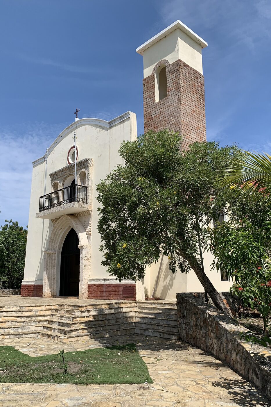 Templo de Las Americas en Luperón