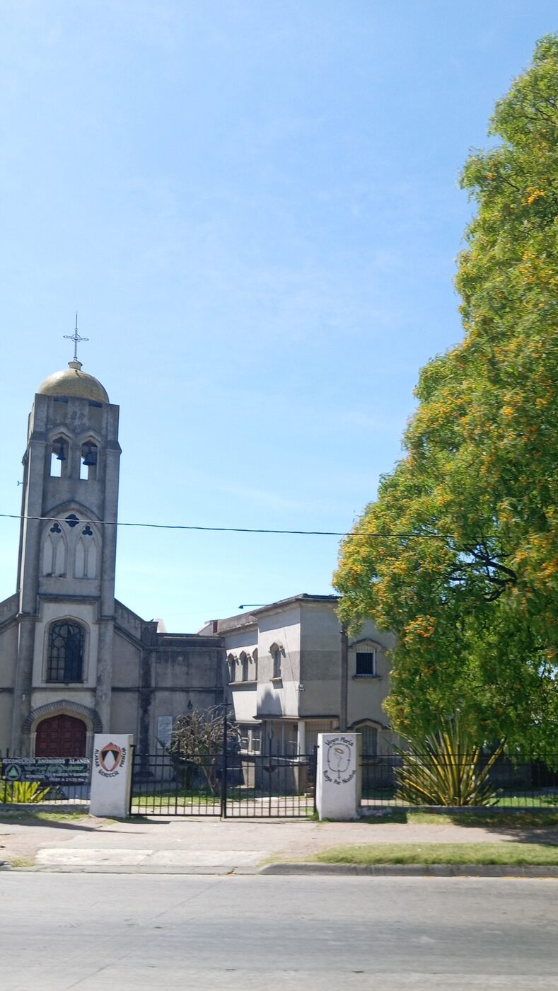Parroquia Santísima Trinidad y de la Sagrada Familia en Montevideo