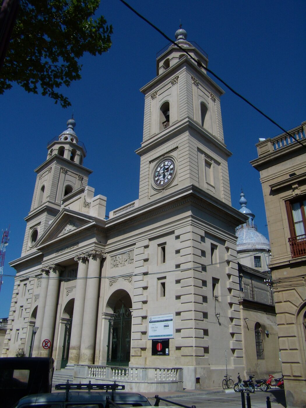 Catedral Basílica de San José de Mayo en San José