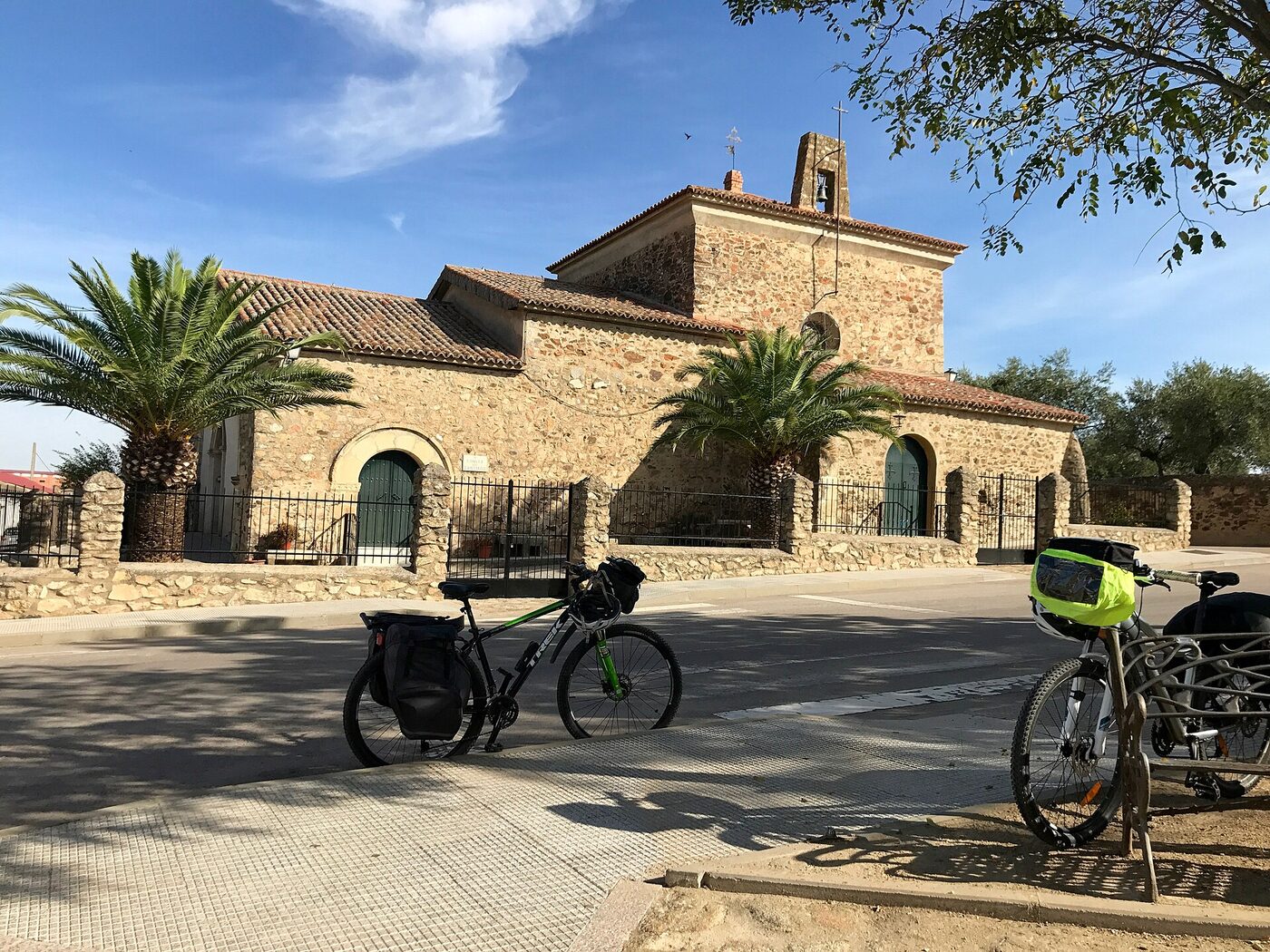 Ermita de Santiago en Casar de Cáceres