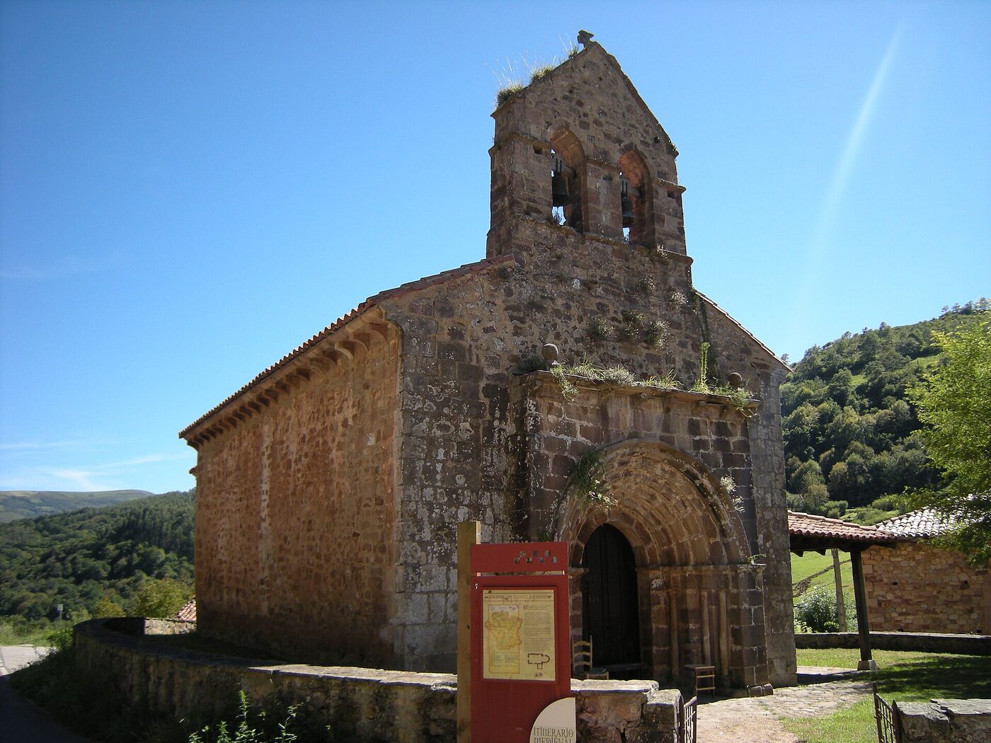 Iglesia de Santa Juliana en Lamasón