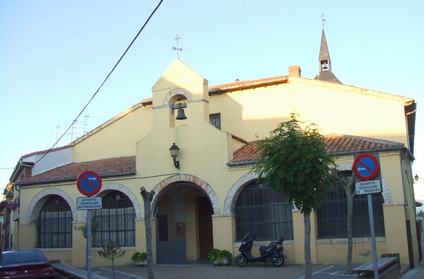 Santa María en Mansilla de las Mulas