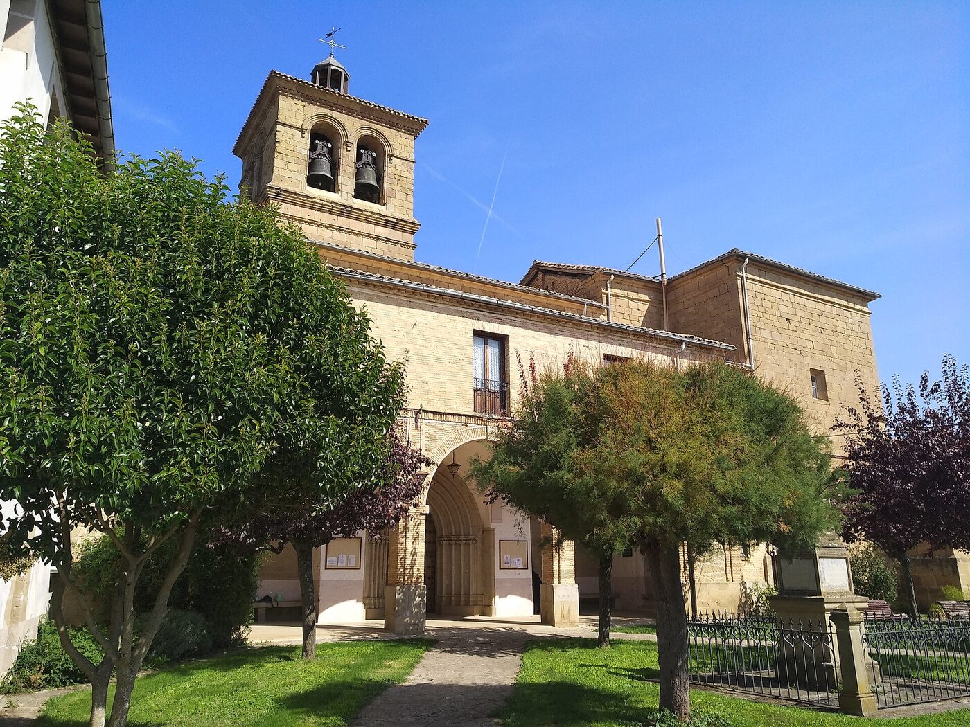 Iglesia parroquial de San Esteban en Muruzábal