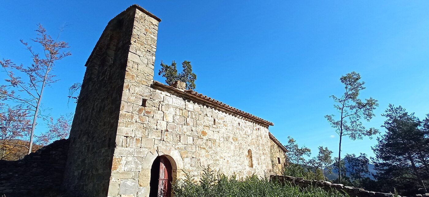 Ermita de Sant Feliu del Bac en la Vall de Bianya
