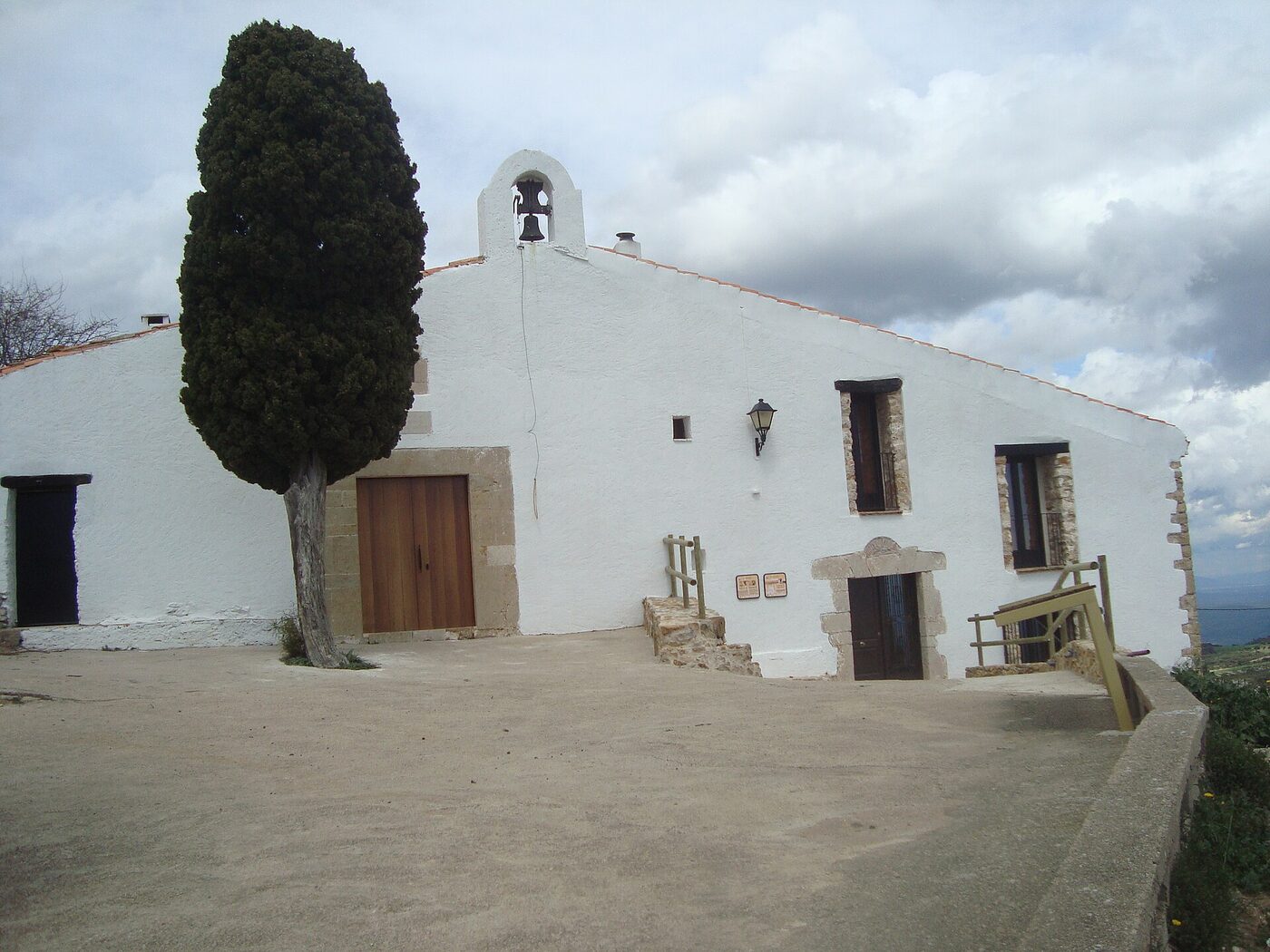 Ermita de Sant Joan Nepomucé en La Serratella