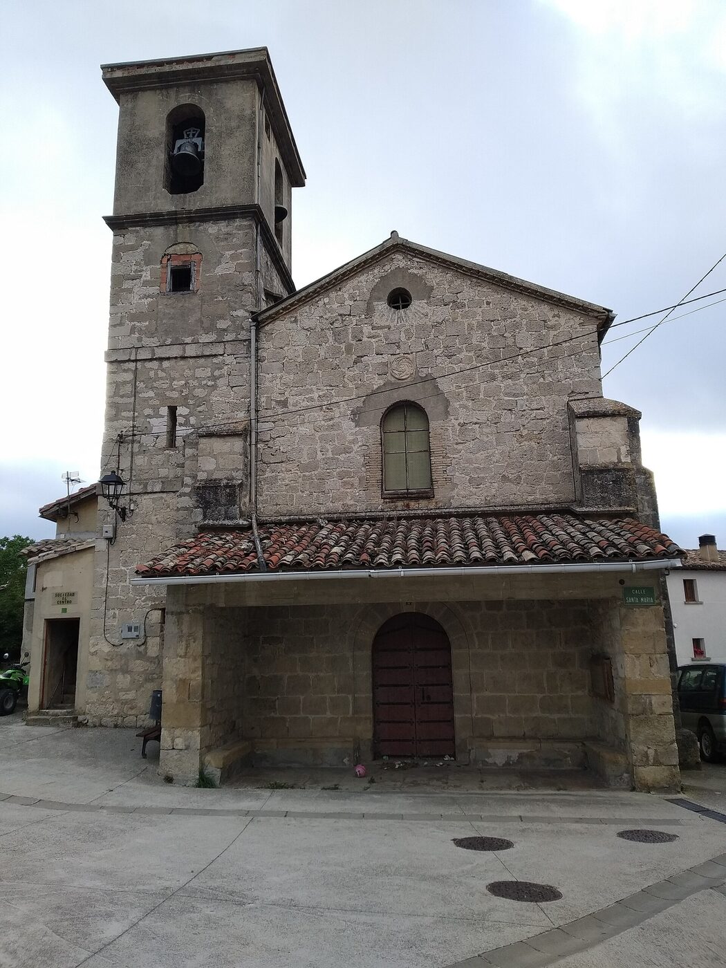 Parroquia de la Natividad de Sta. María en Améscoa Baja