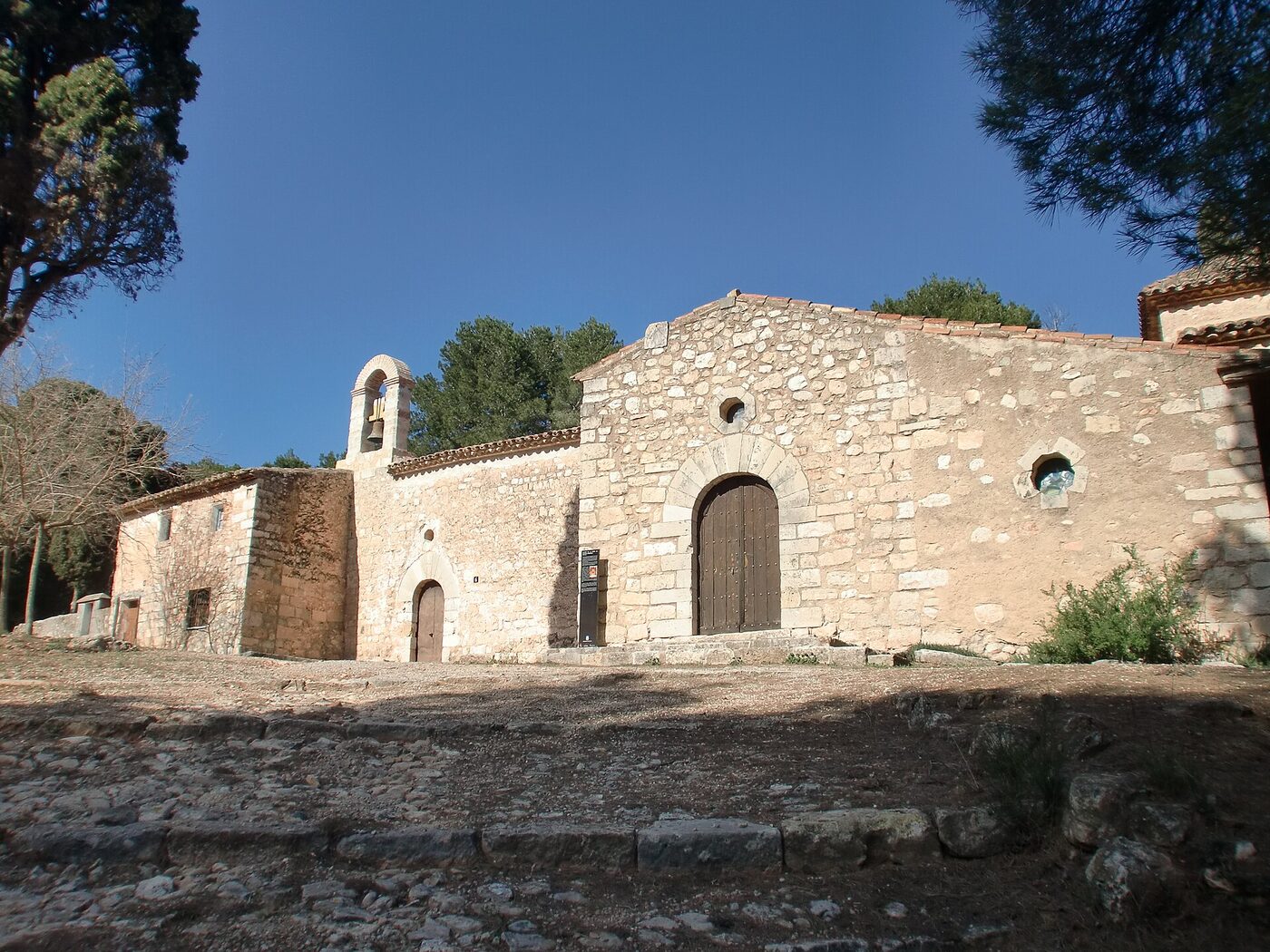 Mare de Déu de Montgoi en Vilaverd