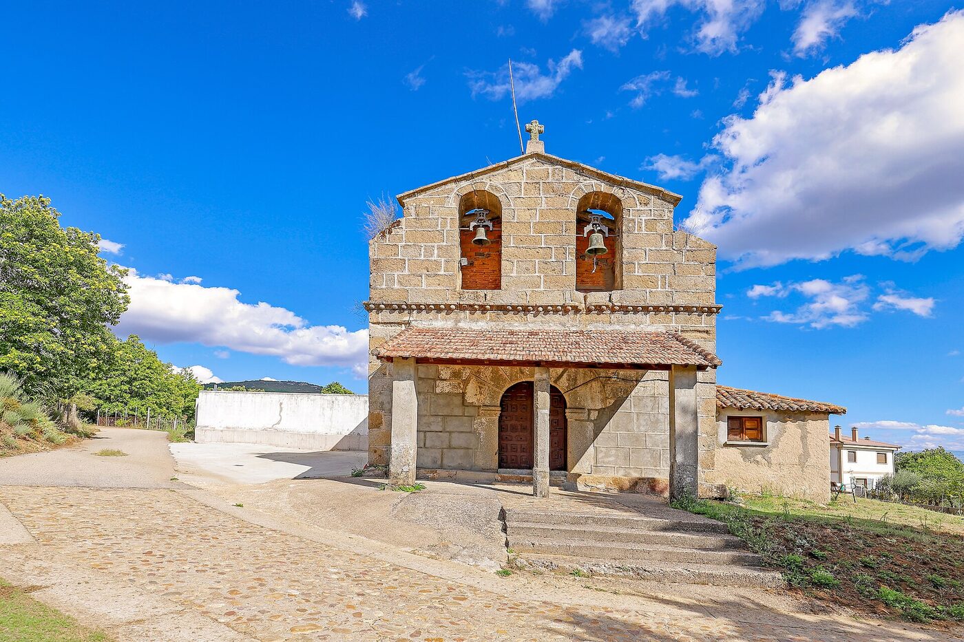 Iglesia de San Miguel en San Miguel del Robledo