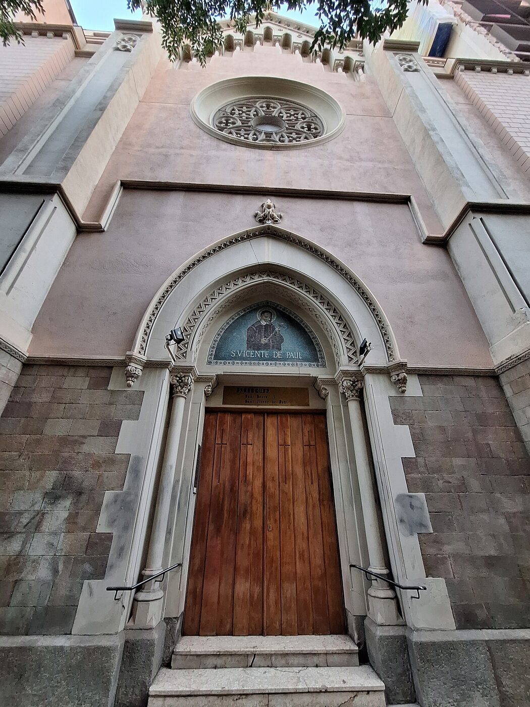 Parróquia Sant Sever i Sant Vicenç de Paul en Barcelona