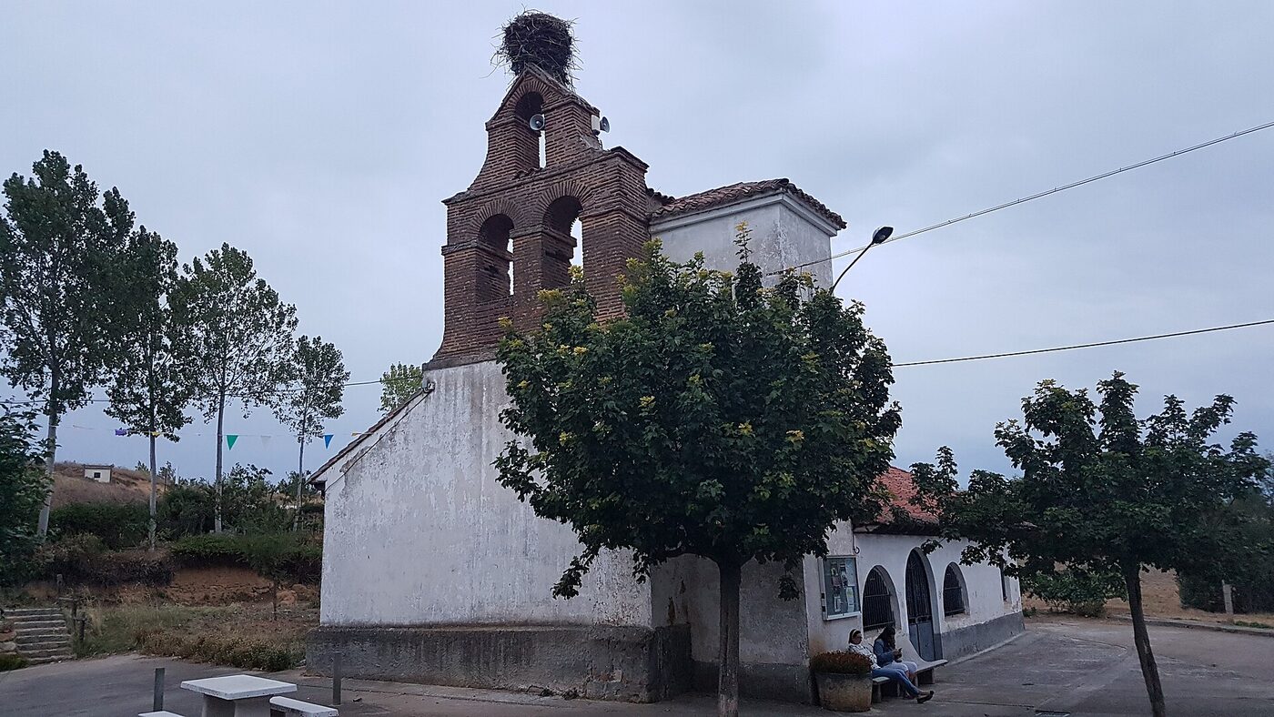 Iglesia de San Juan Bautista en Valdefresno