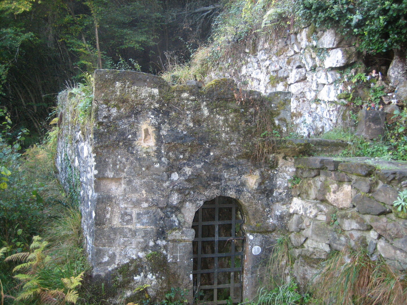 Ermita de Cueva Santa en Camaleño