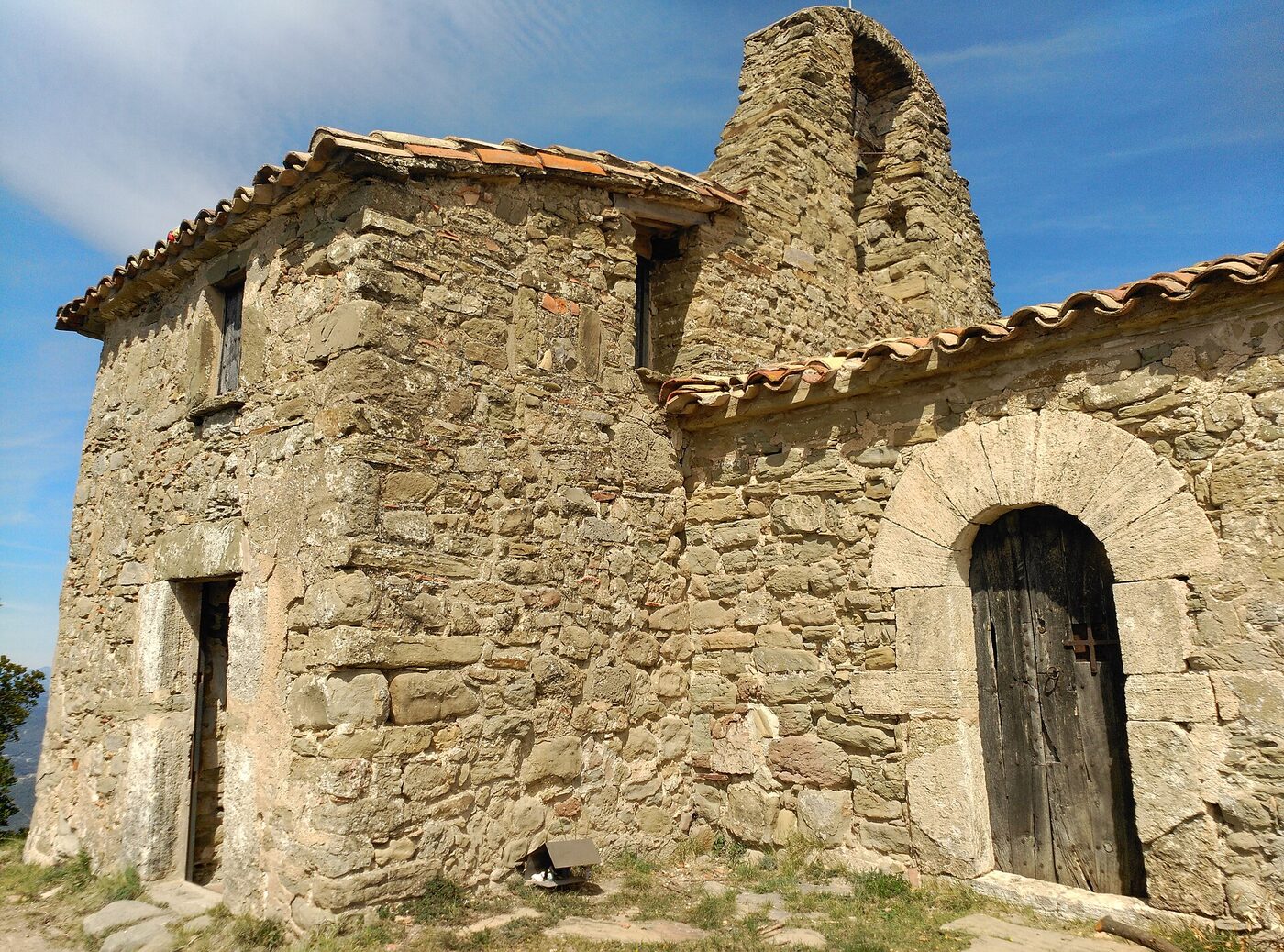 Ermita de St. Patllari en Porqueres