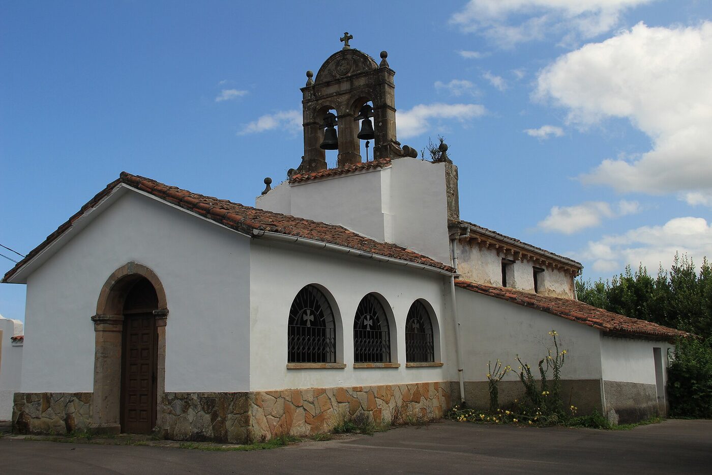Iglesia de Santa María Magdalena de los Pandos en Villaviciosa