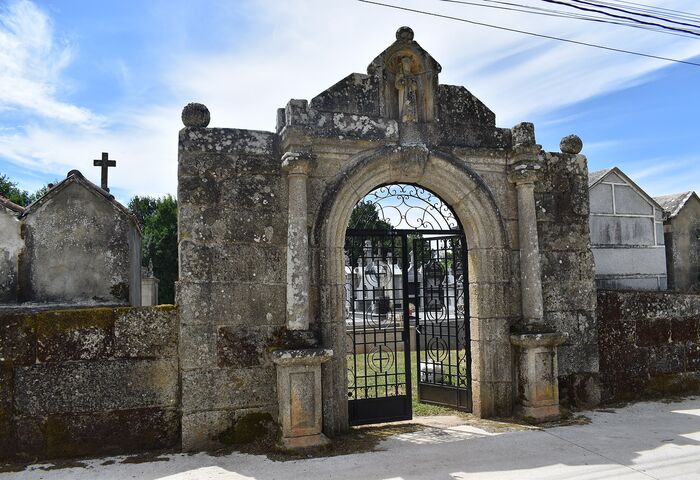 Antiga Igrexa de Santa María de Castrelo do Val
