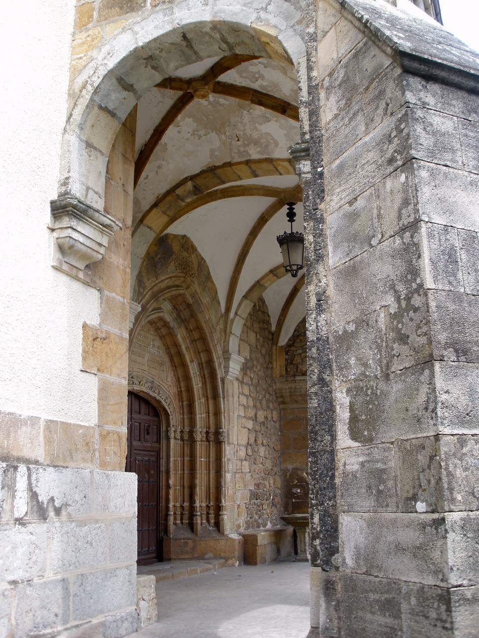 Iglesia de Santa María de Cudeyo en Medio Cudeyo