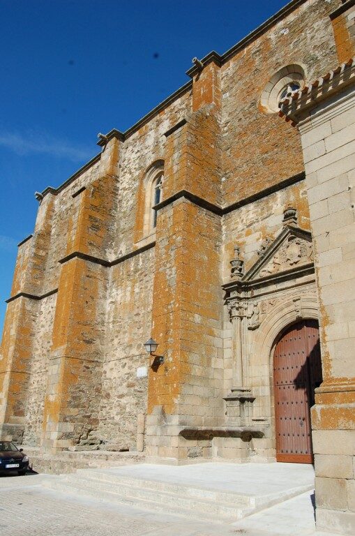 Iglesia de San Juan Bautista en Malpartida de Plasencia