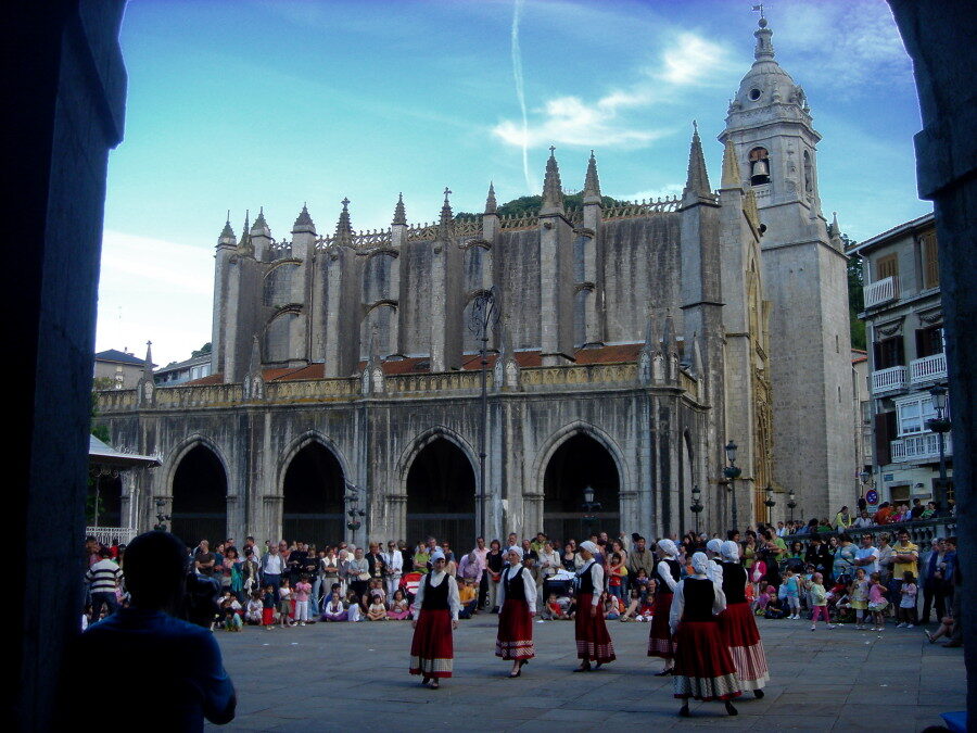 Andra Mariaren zeruratzea basilika en Lequeitio