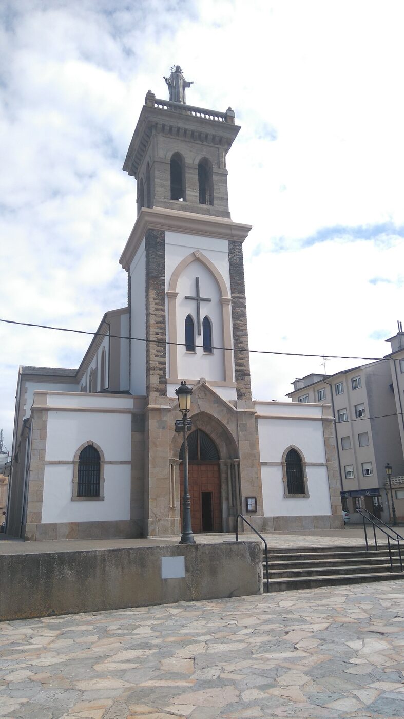 Iglesia de San Esteban en Tapia de Casariego
