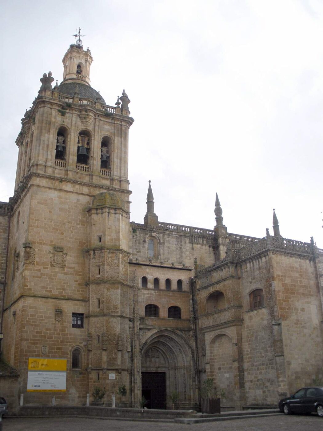 Catedral de Santa María de la Asunción en Coria
