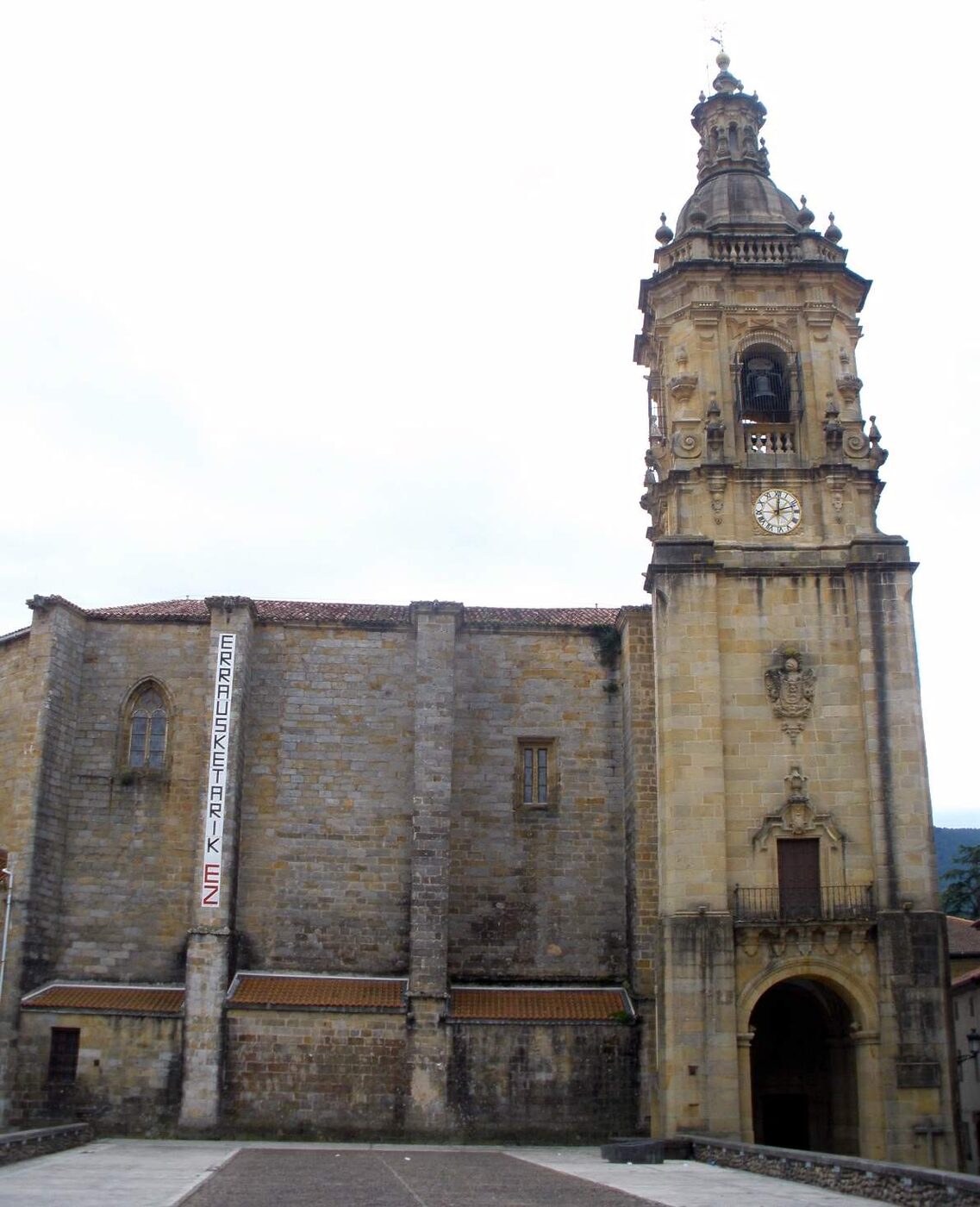 Salbatore eliza en Usúrbil