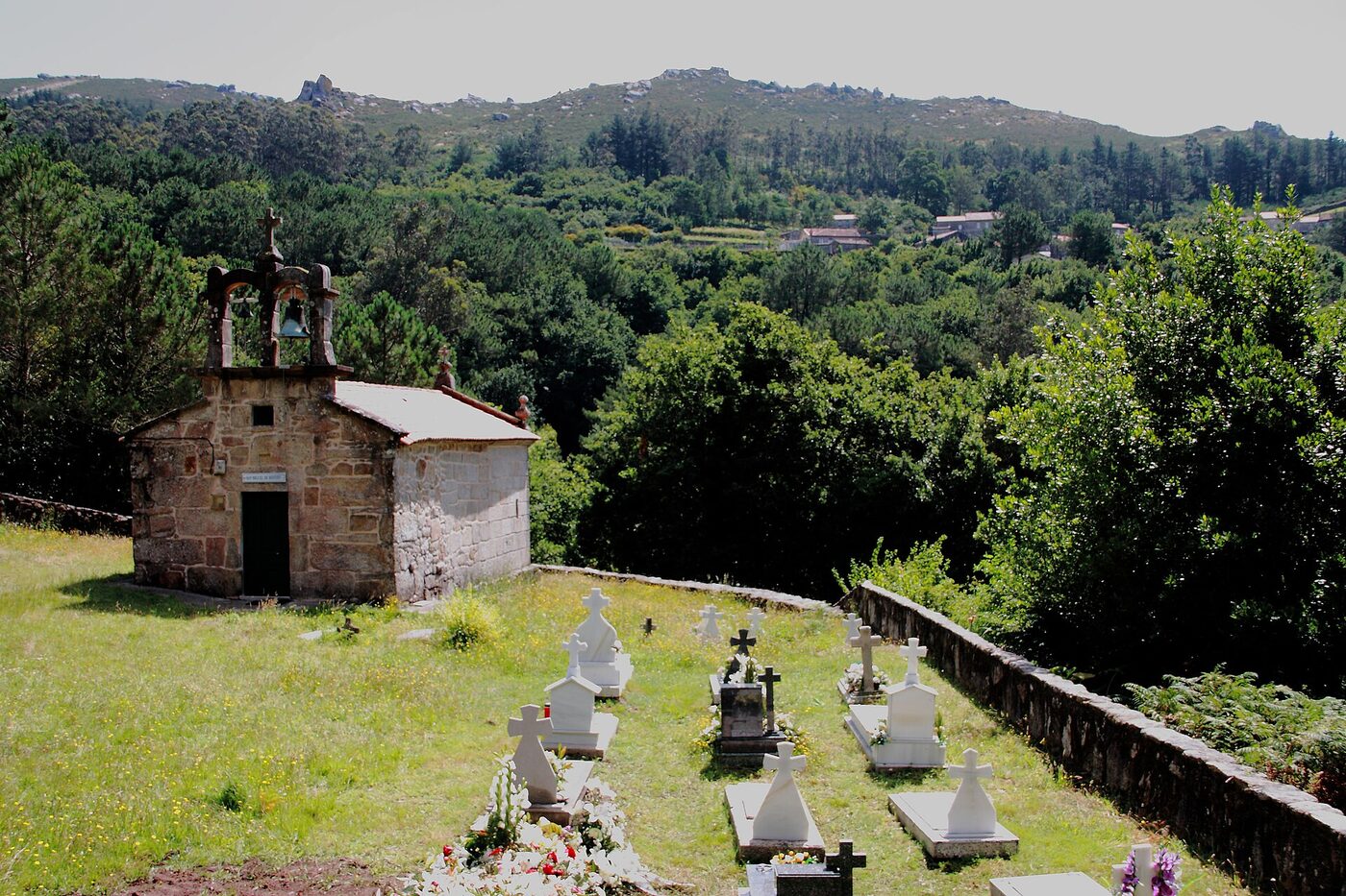 Igrexa de San Miguel de Sestaio en Muros