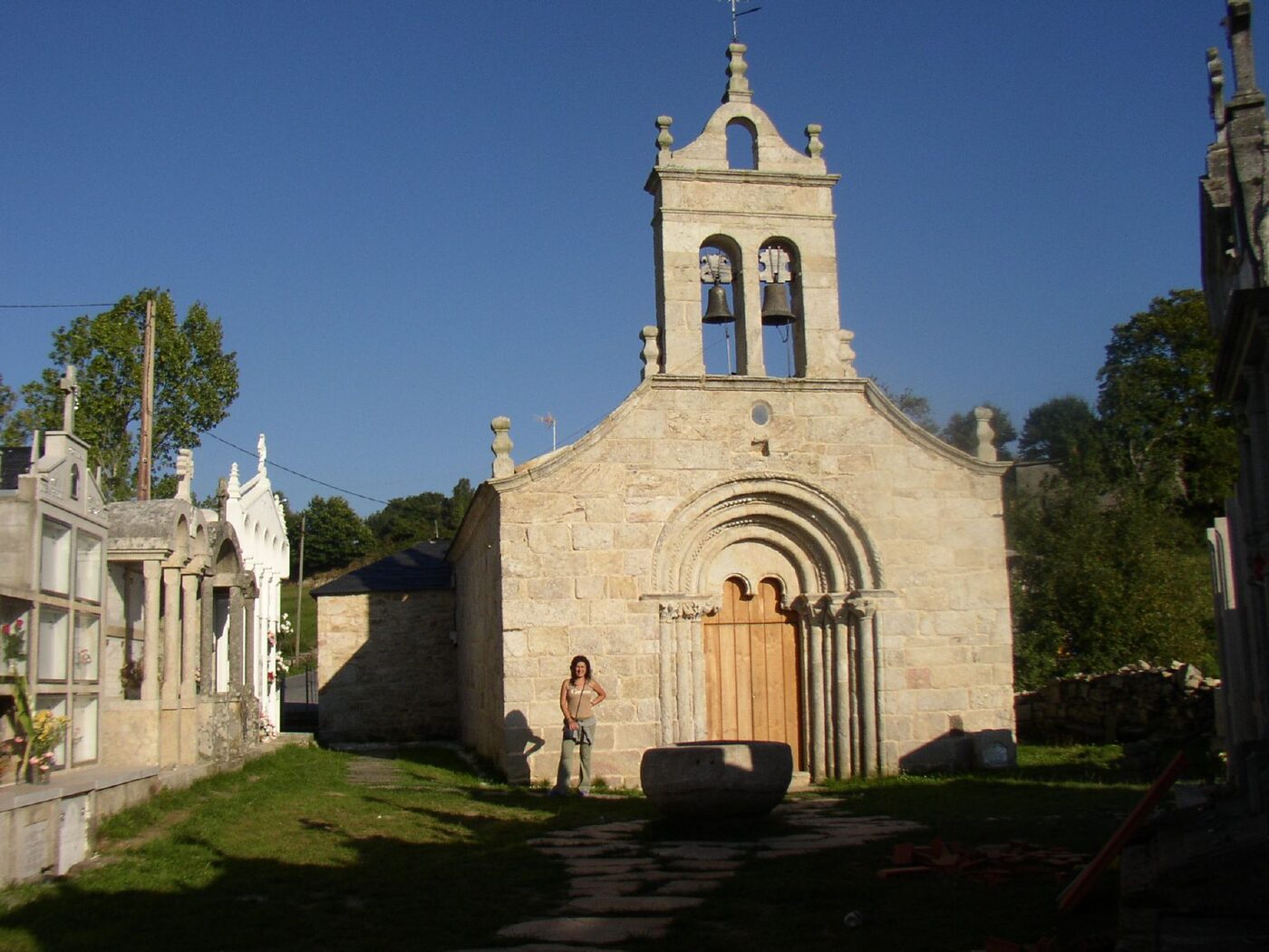 Igrexa de Santa María de Ferreiros en Paradela