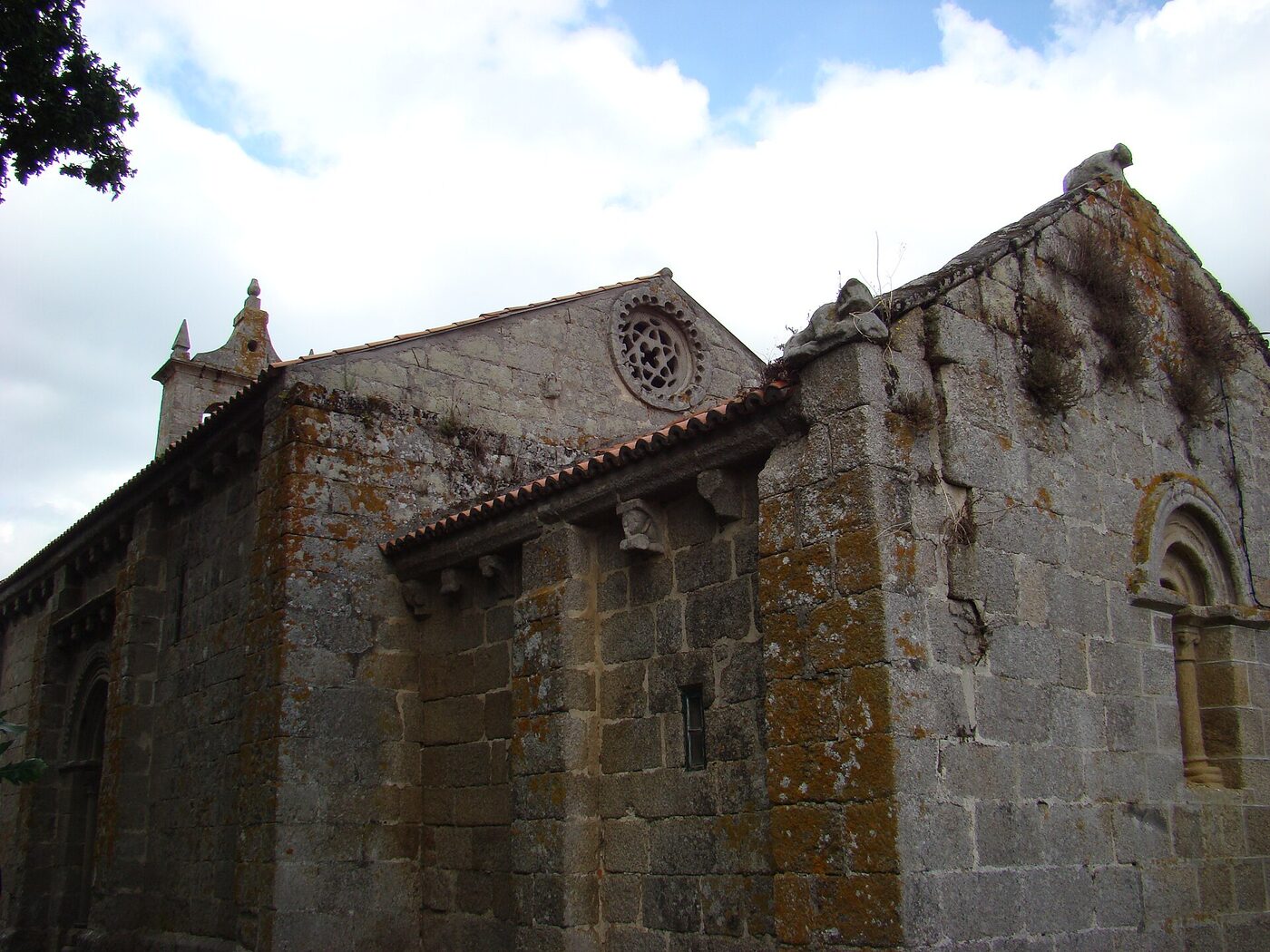 Igrexa de San Martiño de Tiobre en Betanzos