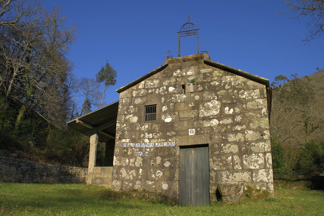 Capela de Santa Leocadia e San Brais en Mazaricos