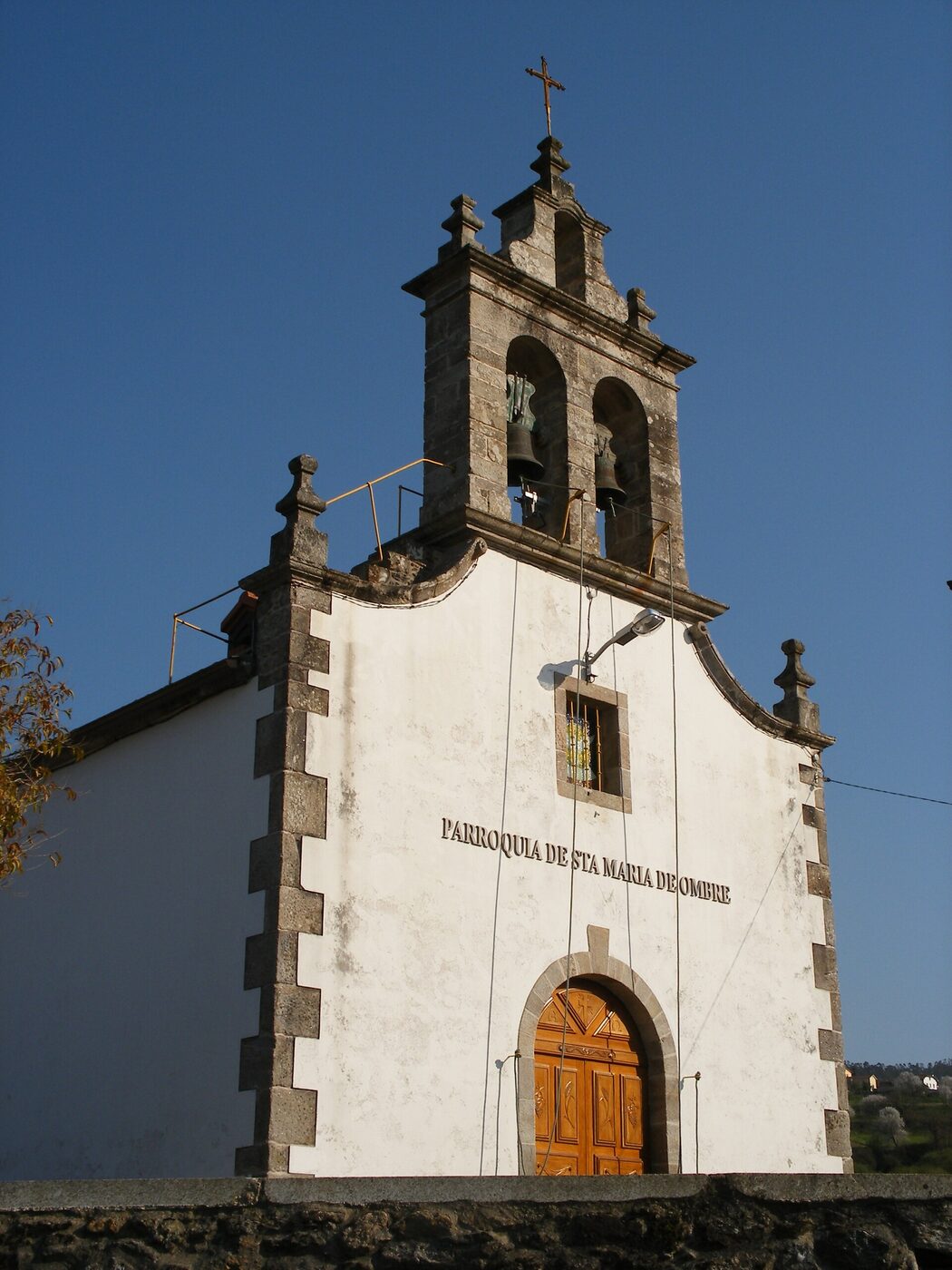 Igrexa de Santa María de Ombre en Pontedeume