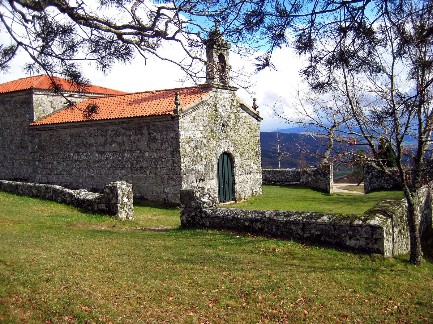 Ermida da Virxe do Monte en Esgos