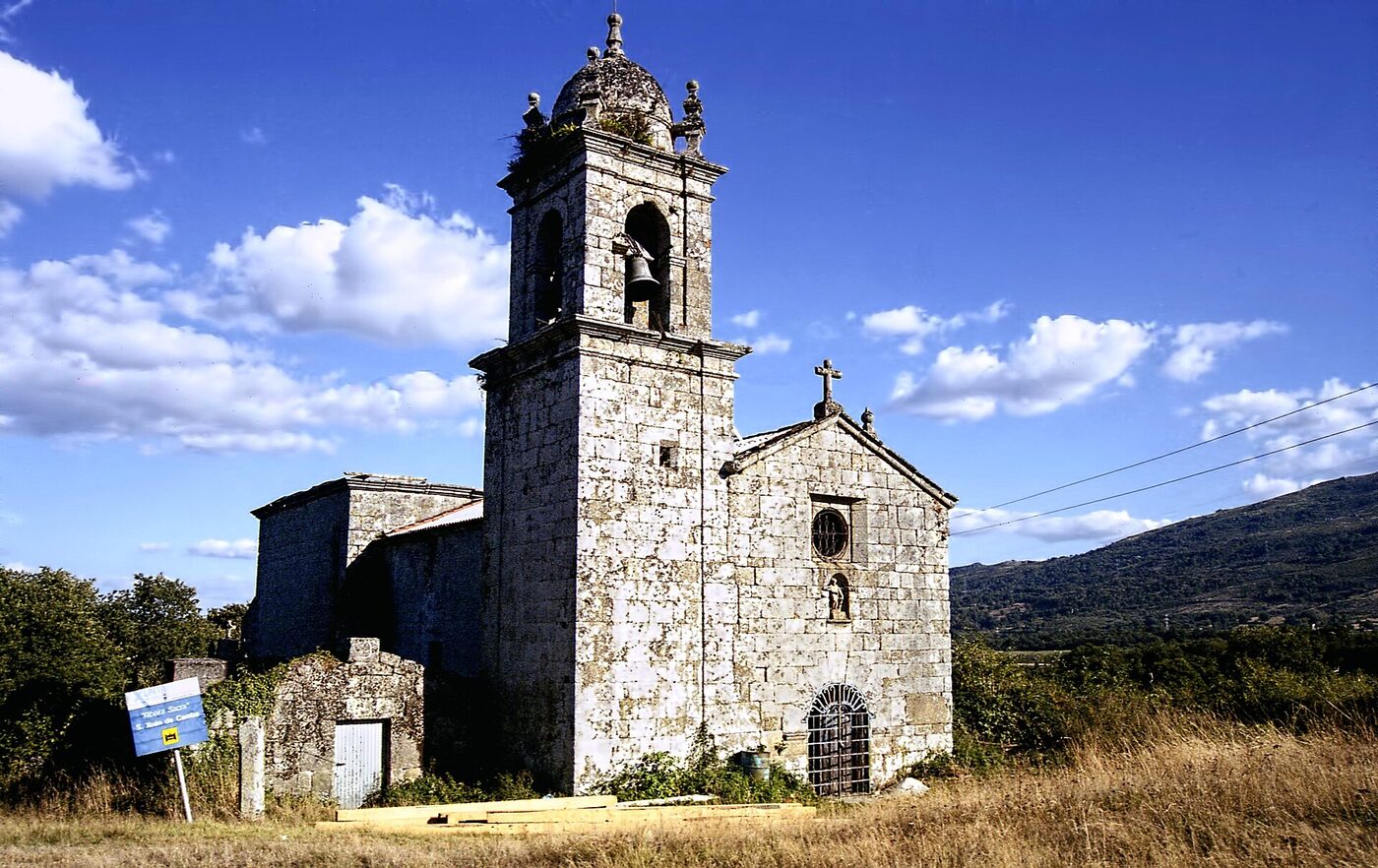 Igrexa do Mosteiro de San Xoán de Camba en O Castro de Caldelas